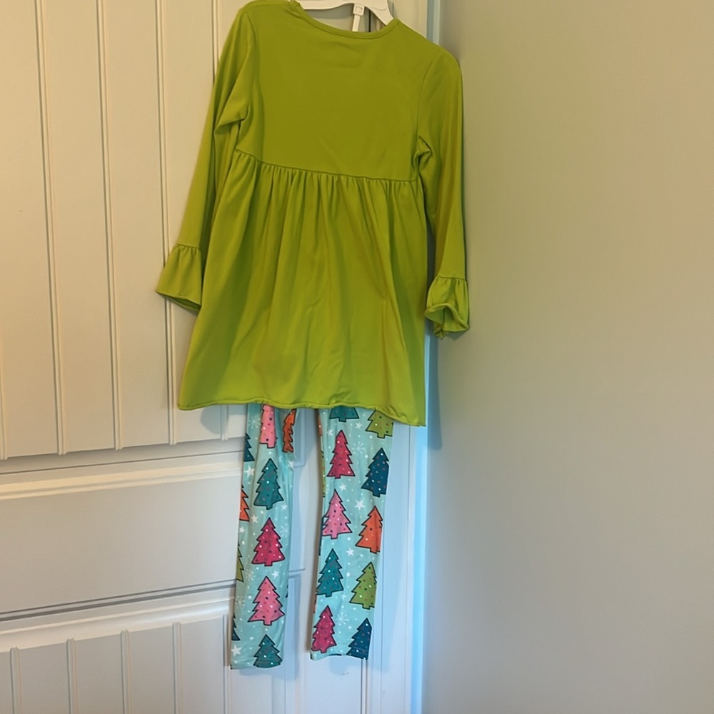 Ruffle Girl Size 10 lime Green Christmas set.